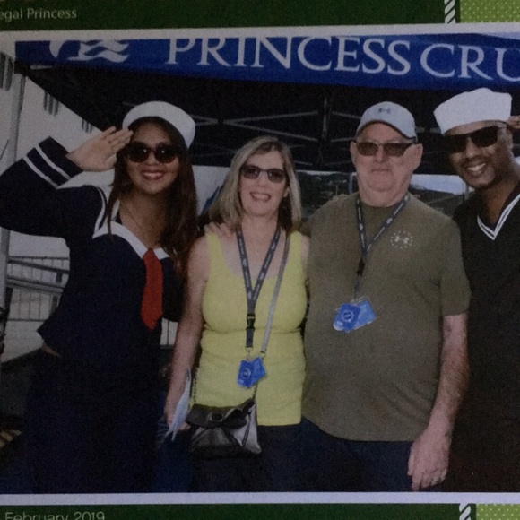 Meet your Posher, Cindy - Picture 3 of 3